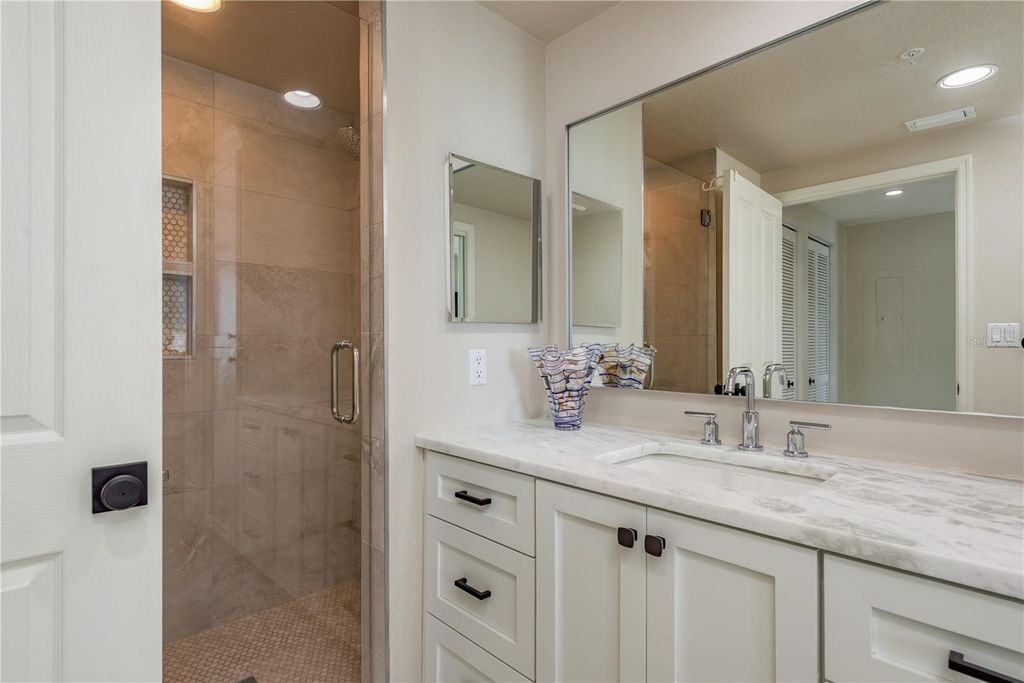 Image 24 of property listing at 1180 GULF BOULEVARD 704, Clearwater Beach, FL 33767