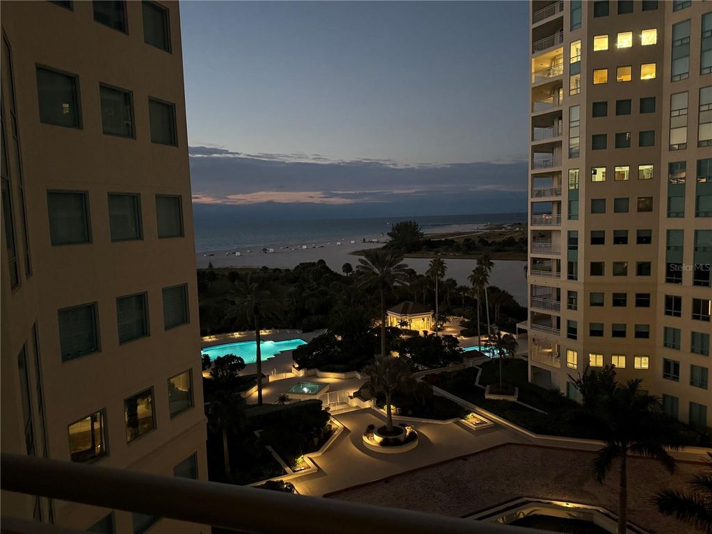 Image 40 of property listing at 1180 GULF BOULEVARD 704, Clearwater Beach, FL 33767