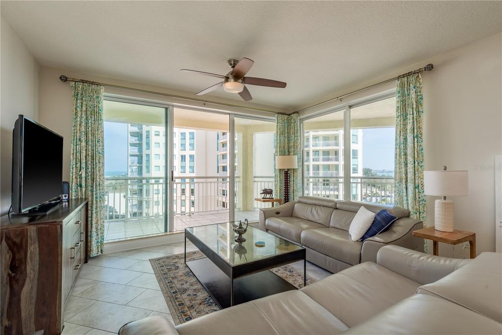 Image 9 of property listing at 1180 GULF BOULEVARD 704, Clearwater Beach, FL 33767
