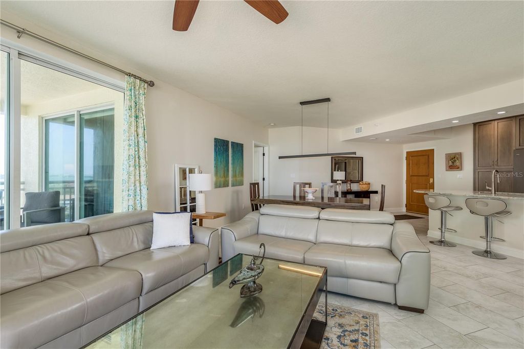 Image 10 of property listing at 1180 GULF BOULEVARD 704, Clearwater Beach, FL 33767