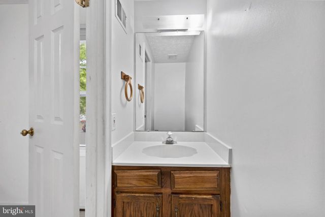 7548 MANDAN RD, Greenbelt, MD 20770