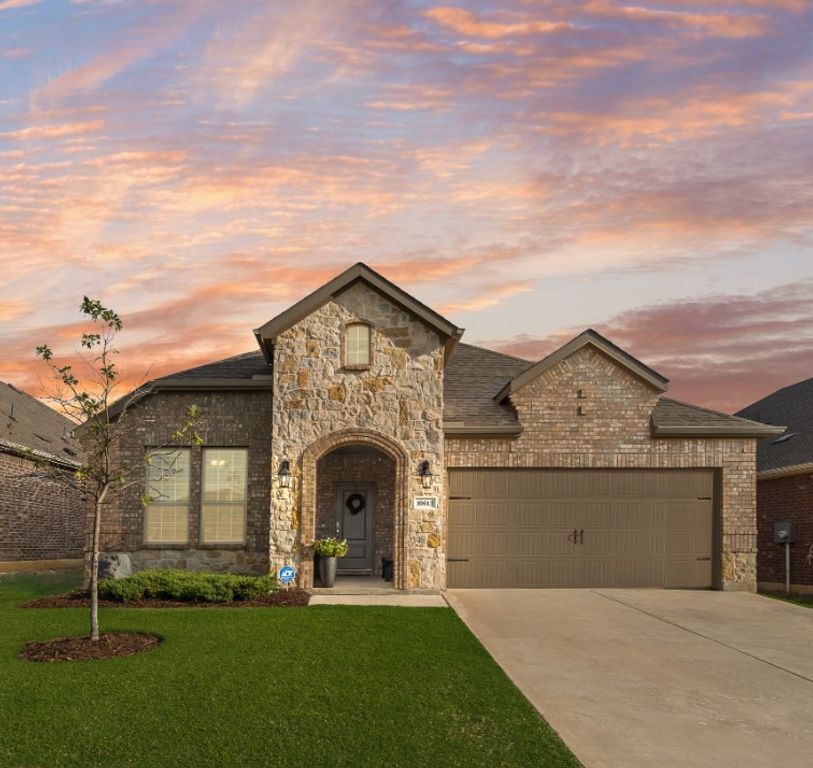 10613 Ponderosa Trail, Aubrey, TX 76227