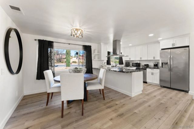 2025 W El Norte Pkwy, Escondido, CA 92026