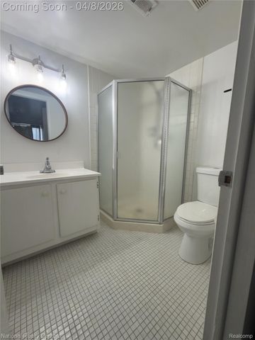3865 Lone Pine Road 201, West Bloomfield Charter Township, MI 48323