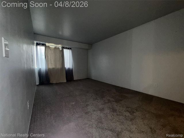 3865 Lone Pine Road 201, West Bloomfield Charter Township, MI 48323