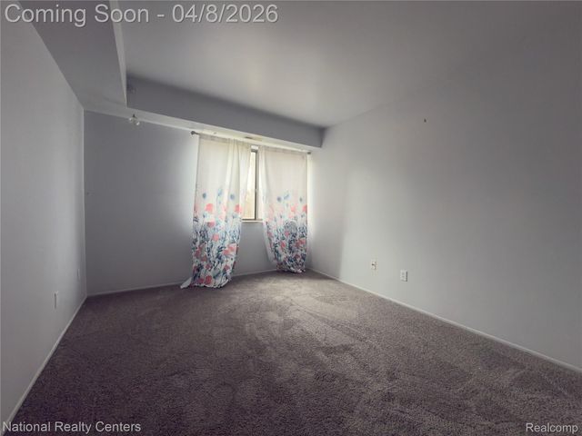 3865 Lone Pine Road 201, West Bloomfield Charter Township, MI 48323