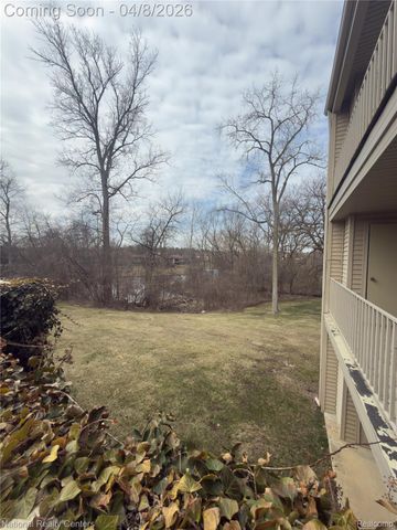 3865 Lone Pine Road 201, West Bloomfield Charter Township, MI 48323