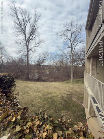 3865 Lone Pine Road 201, West Bloomfield Charter Township, MI 48323