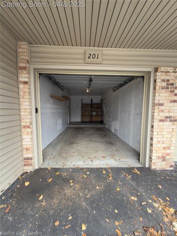 3865 Lone Pine Road 201, West Bloomfield Charter Township, MI 48323
