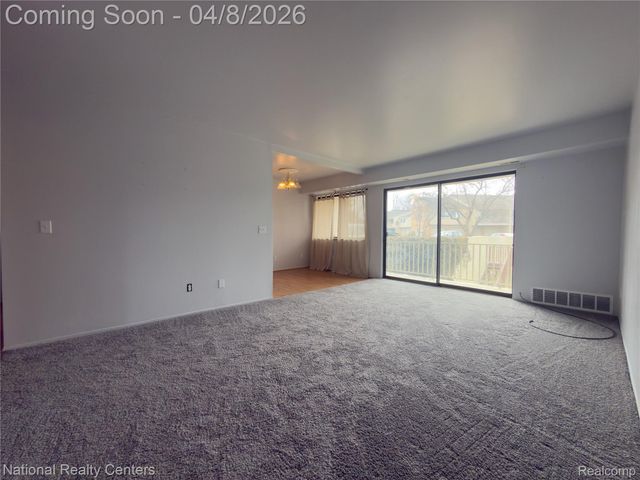 3865 Lone Pine Road 201, West Bloomfield Charter Township, MI 48323