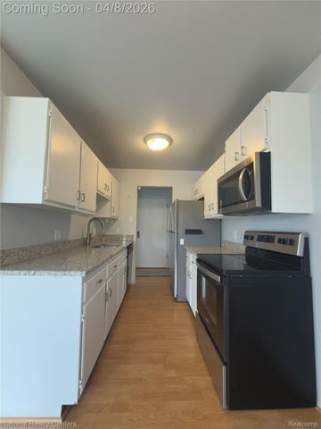 3865 Lone Pine Road 201, West Bloomfield Charter Township, MI 48323