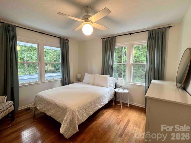 348 Dandelion Lane, Burnsville, NC 28714