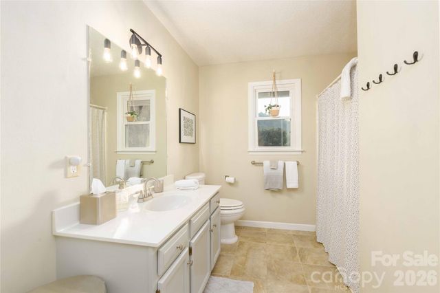 348 Dandelion Lane, Burnsville, NC 28714