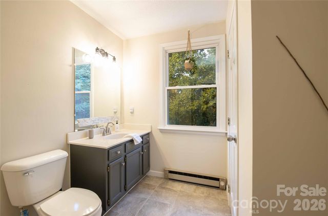 348 Dandelion Lane, Burnsville, NC 28714