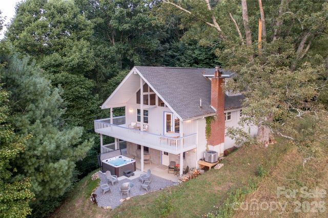 348 Dandelion Lane, Burnsville, NC 28714