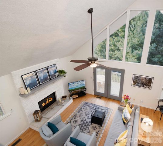 348 Dandelion Lane, Burnsville, NC 28714