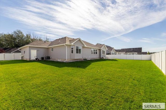 4806 S Mountain Bend Drive, Idaho Falls, ID 83406