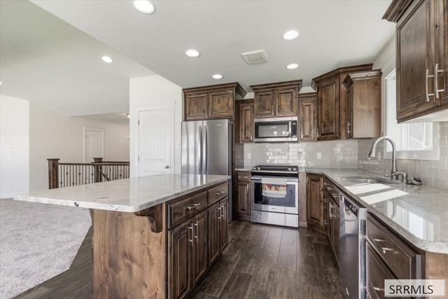4806 S Mountain Bend Drive, Idaho Falls, ID 83406