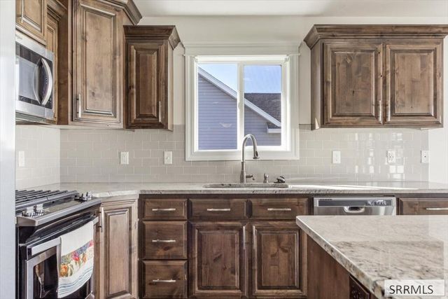 4806 S Mountain Bend Drive, Idaho Falls, ID 83406