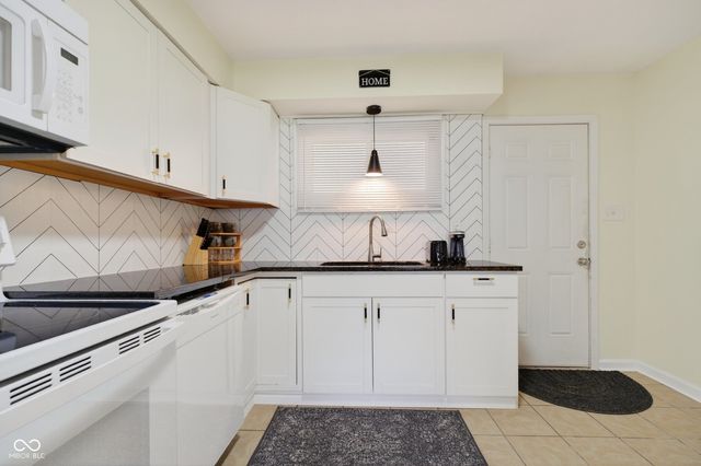 3320 W 58th Street, Indianapolis, IN 46228