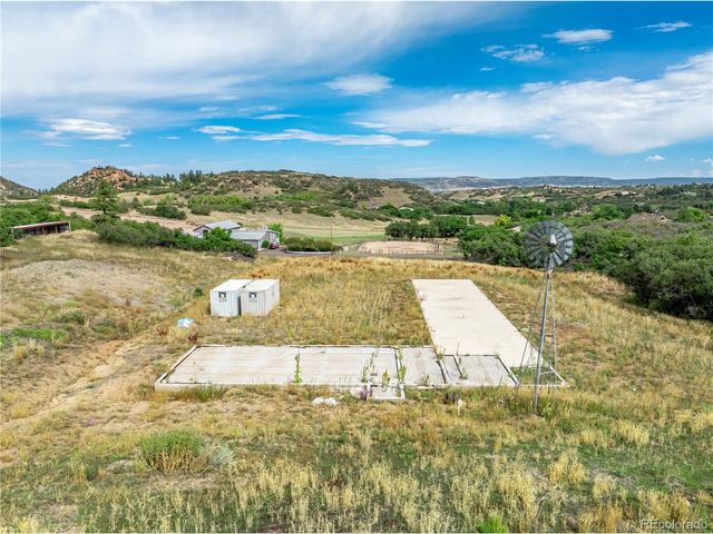 7037 Meadowbrook Ln, Sedalia, CO 80135