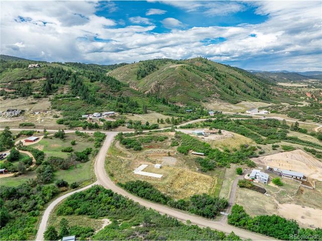 7037 Meadowbrook Ln, Sedalia, CO 80135