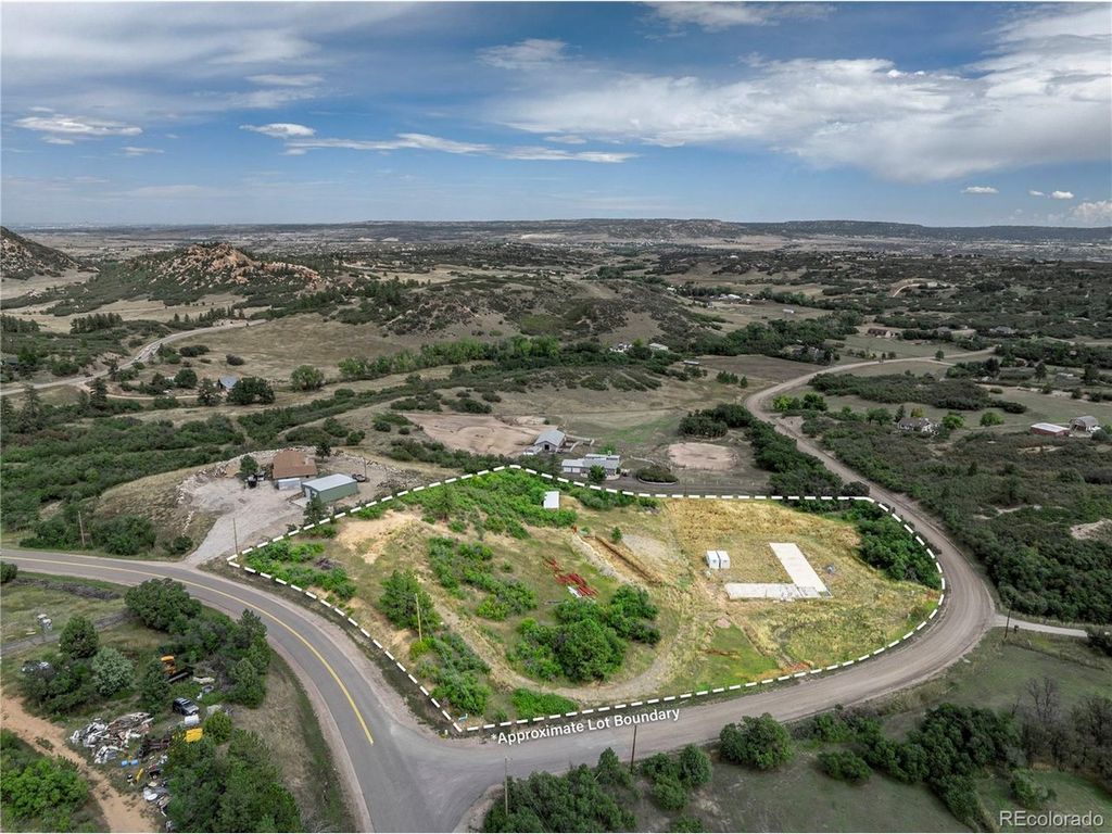 7037 Meadowbrook Ln, Sedalia, CO 80135