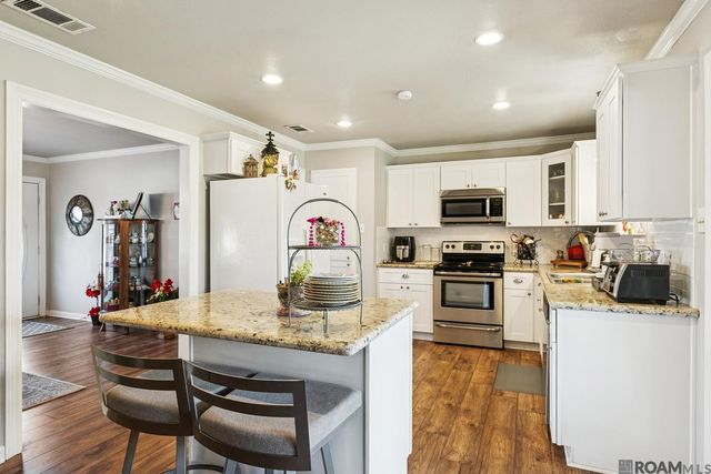 14972 S Bolivar Dr, Baton Rouge, LA 70819