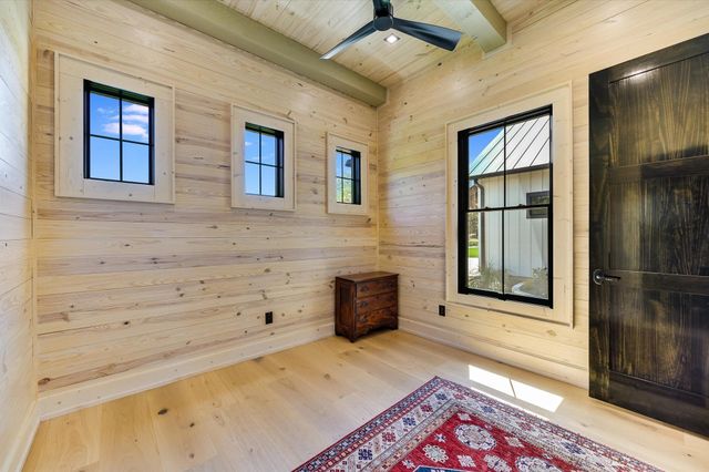 130 Thousand Oaks LOOP, San Marcos, TX 78666