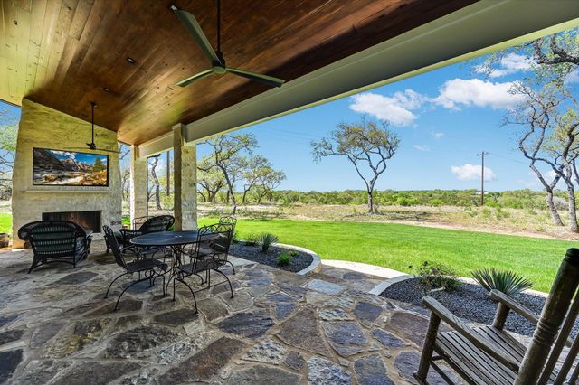 130 Thousand Oaks LOOP, San Marcos, TX 78666