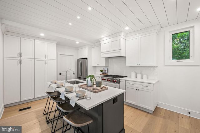 138 MERION AVE, Narberth, PA 19072