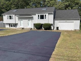 90R Derryfield Rd, Derry, NH 03038