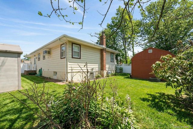 1028 Thomas Avenue, Baldwin, NY 11510