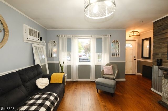 534 Monmouth Ave, Linden City, NJ 07036