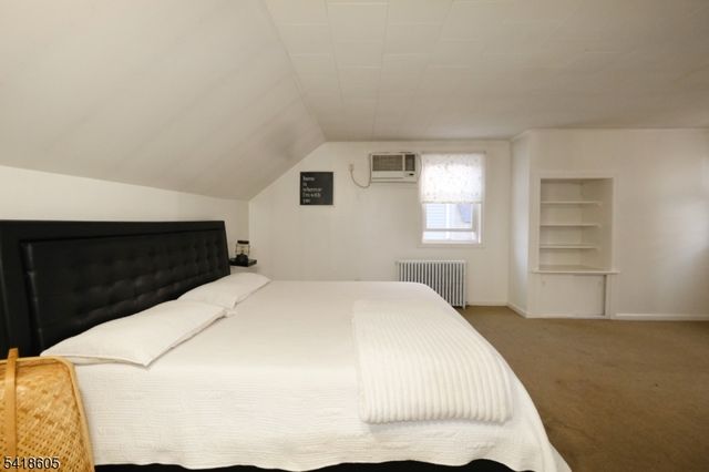 534 Monmouth Ave, Linden City, NJ 07036