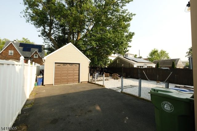 534 Monmouth Ave, Linden City, NJ 07036