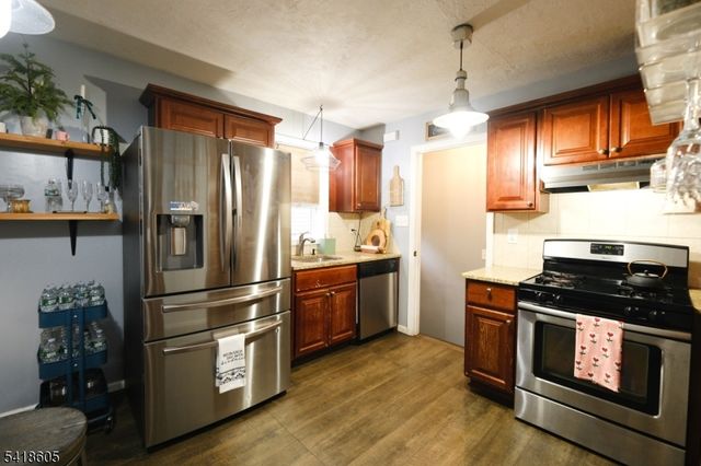 534 Monmouth Ave, Linden City, NJ 07036