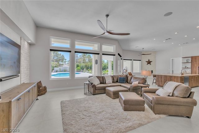 1508 Ten Palms Court, Las Vegas, NV 89117