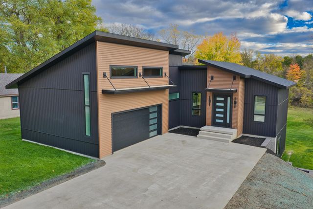 315 W High Street, Union City, MI 49094