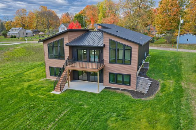 315 W High Street, Union City, MI 49094