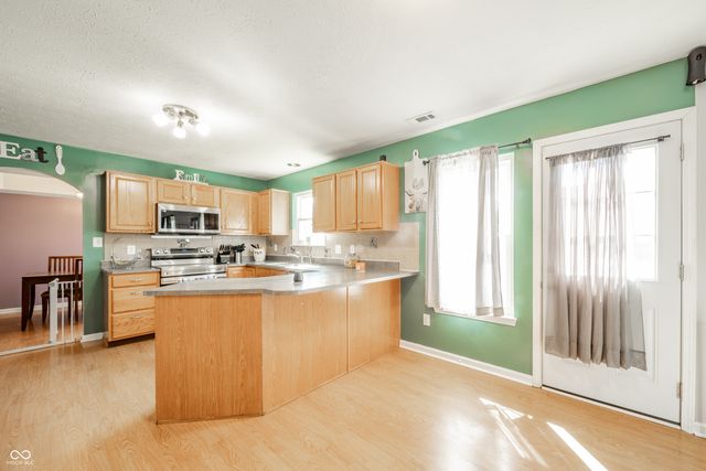 3859 Chancellor Drive, Greenwood, IN 46143