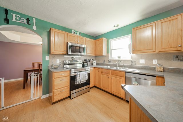 3859 Chancellor Drive, Greenwood, IN 46143