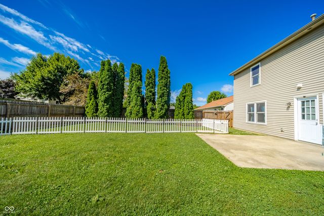 3859 Chancellor Drive, Greenwood, IN 46143