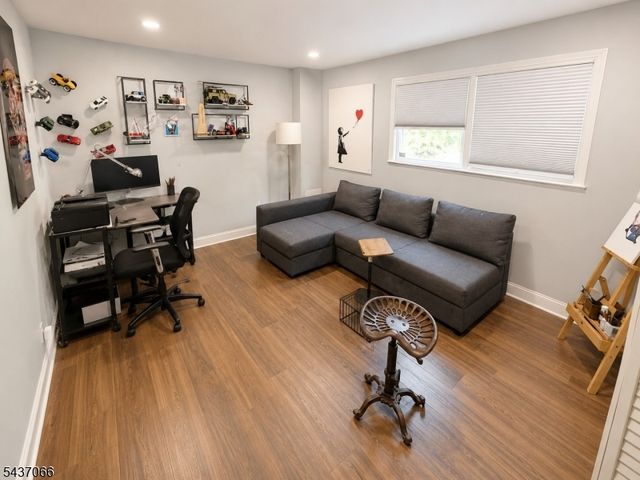 1626 Larkspur Dr, Mountainside Boro, NJ 07092
