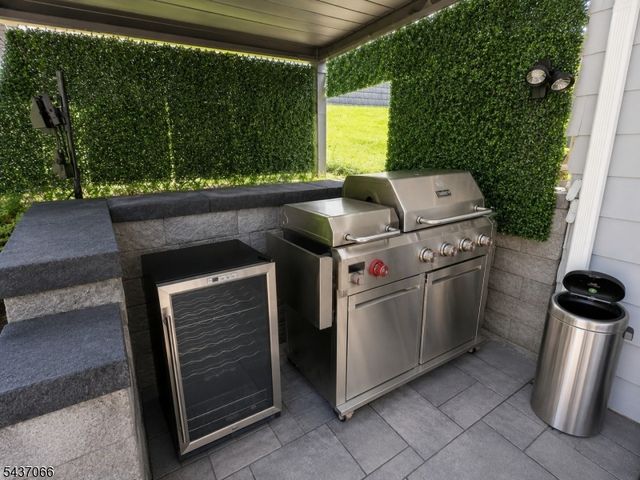 1626 Larkspur Dr, Mountainside Boro, NJ 07092
