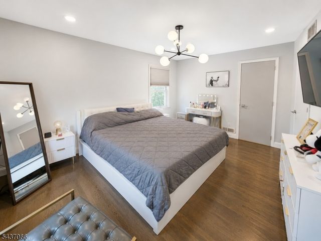1626 Larkspur Dr, Mountainside Boro, NJ 07092