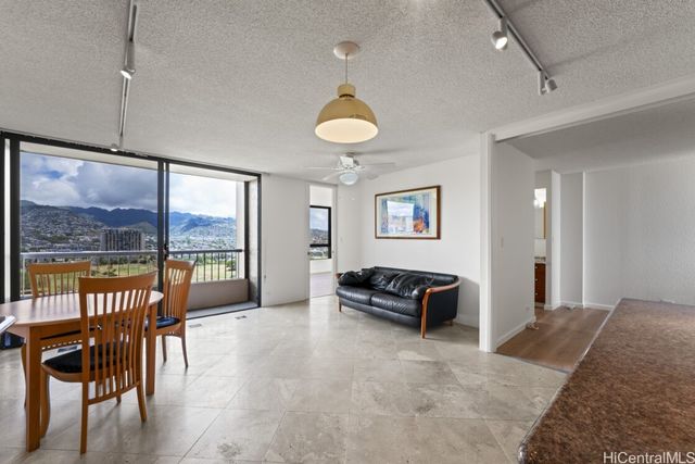 320 Liliuokalani Avenue 2005, Honolulu, HI 96815