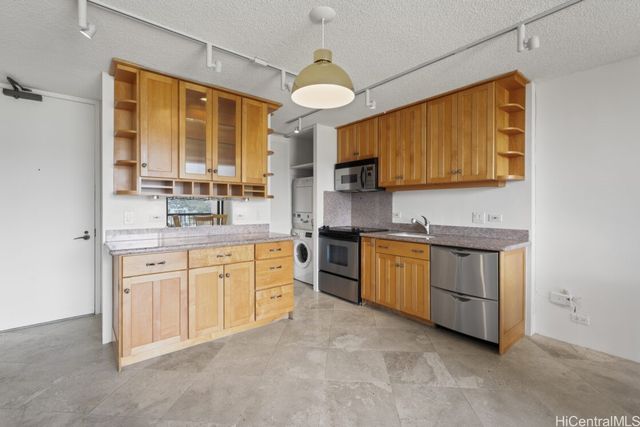 320 Liliuokalani Avenue 2005, Honolulu, HI 96815
