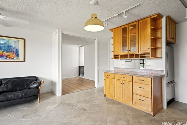 320 Liliuokalani Avenue 2005, Honolulu, HI 96815