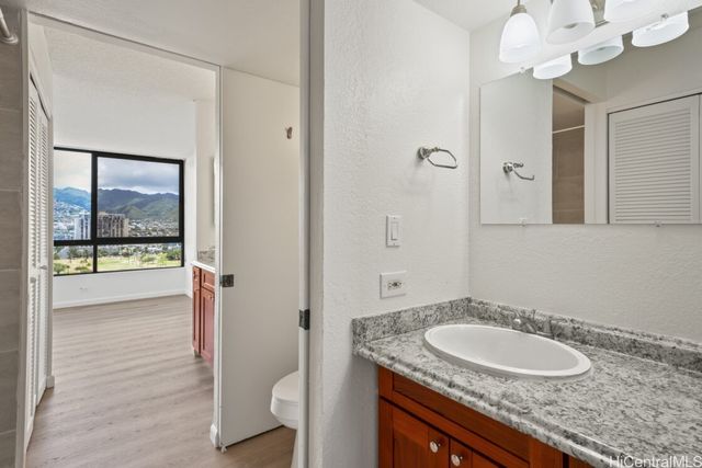 320 Liliuokalani Avenue 2005, Honolulu, HI 96815
